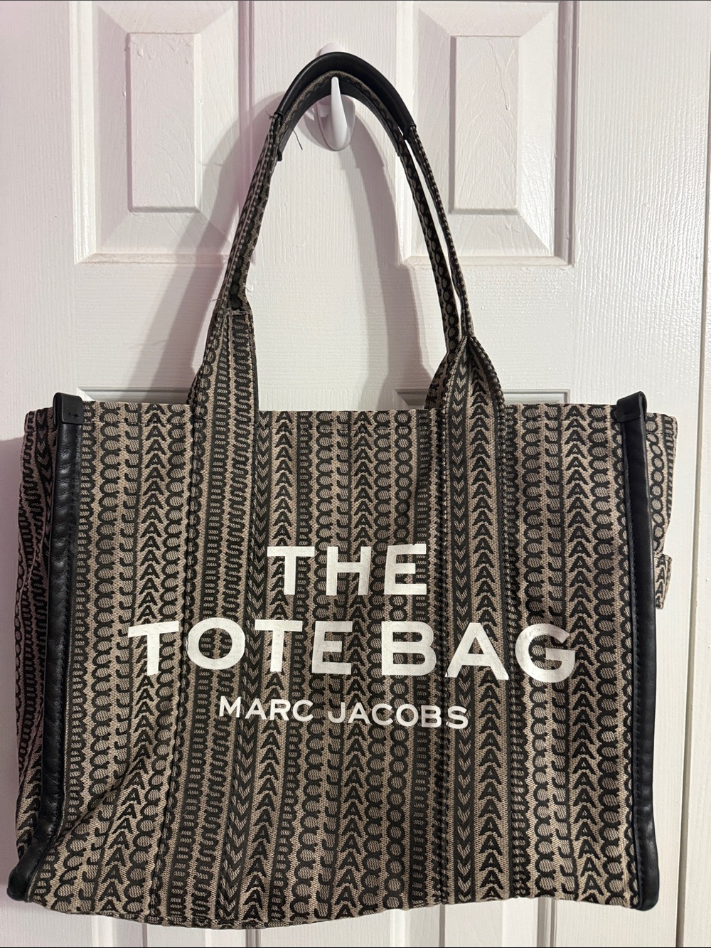 The Monogram Marc Jacobs Tote LARGE